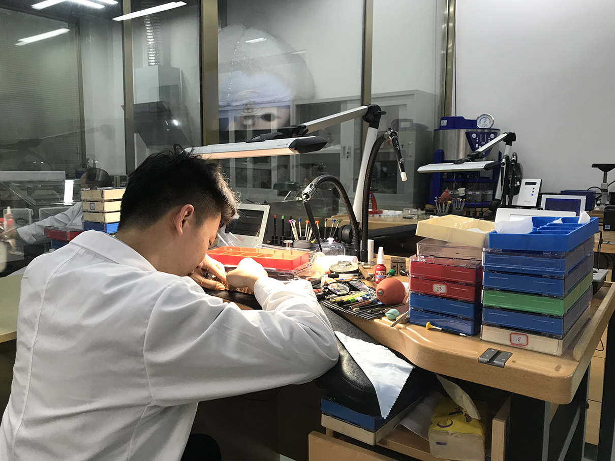 浪琴售后维修中心地址（郑州中心店）
